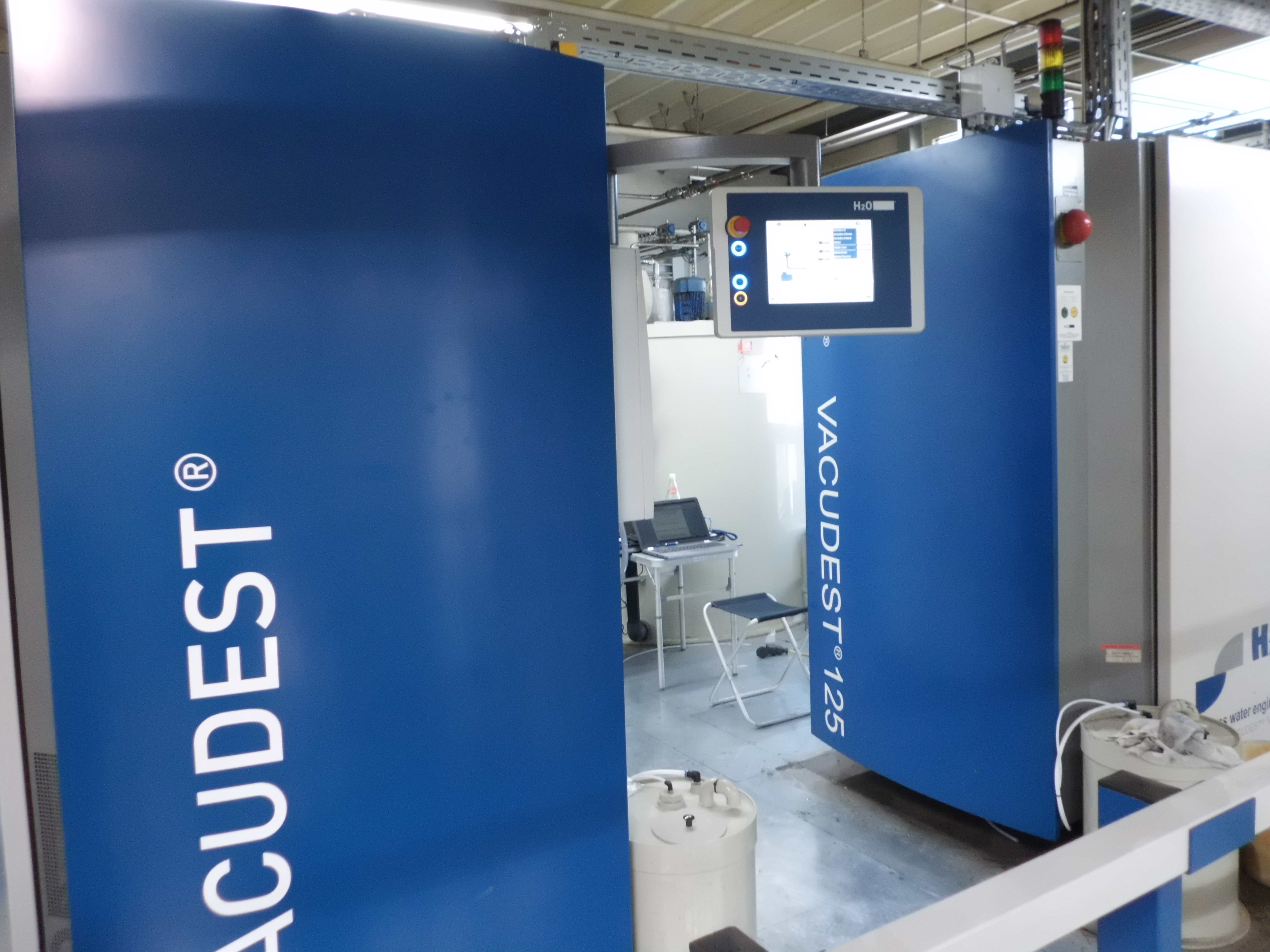满足部件清洗的最高要求:Büschel再次安装VACUDEST用于冲洗水处理 